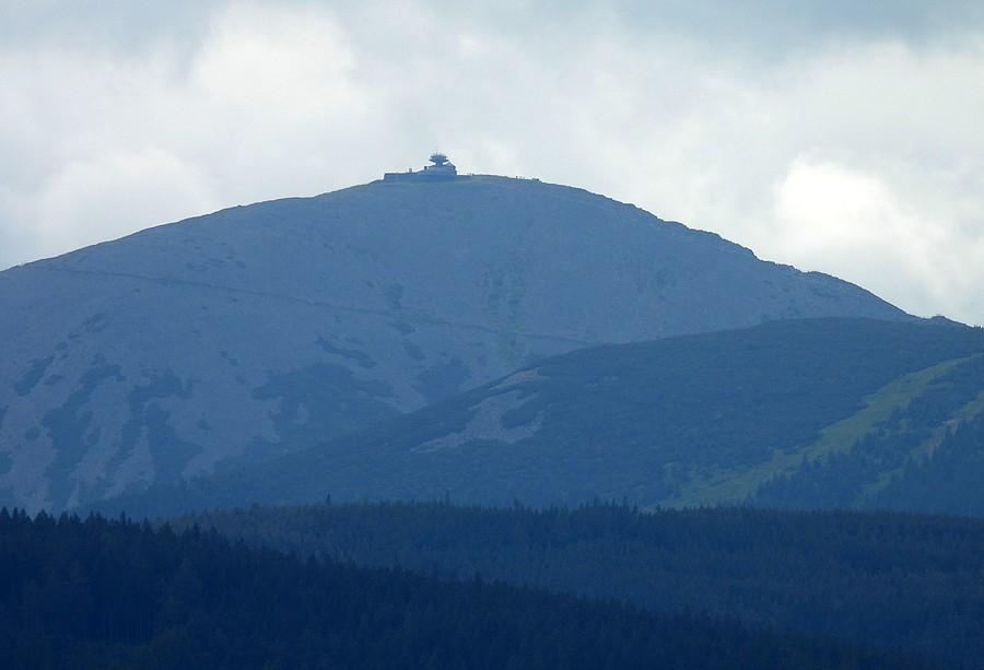 Śnieżka w chmurach