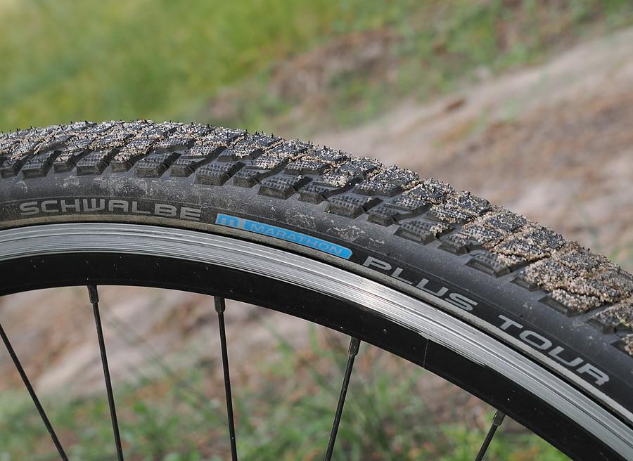 Schwalbe Marathon Plus Tour w terenie