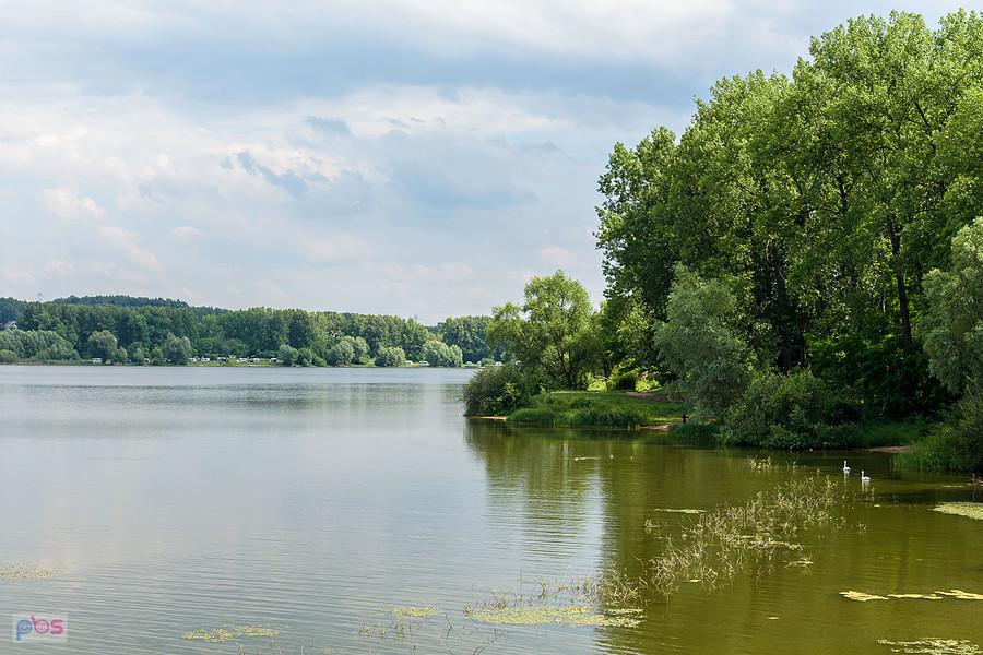 Zalew Przeczyce widziany z małej tamy - Boguchwałowice
