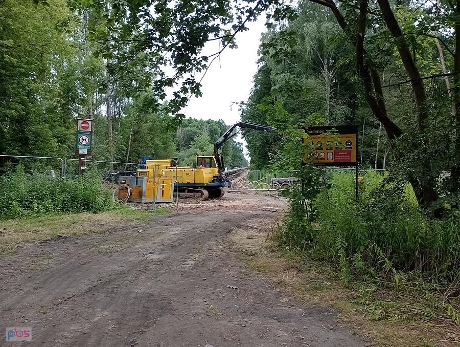 Stara droga przez las ciągle wyłączona i końca budowy nie widać