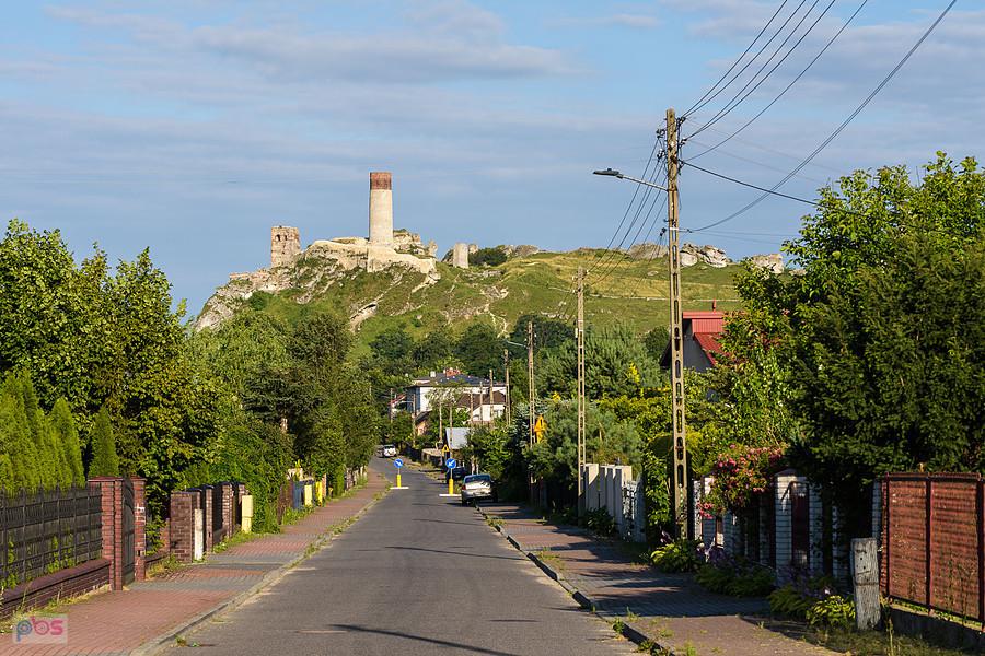 XIII-wieczny zamek widziany z ul. Henryka Sienkiewicza w Olsztynie