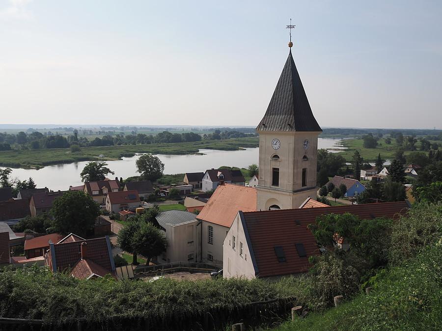 Widok na Niemieckie Lebus i Odrę