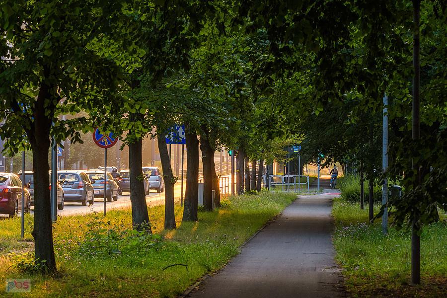 Częstochowa, DDR na al. Pokoju o poranku.