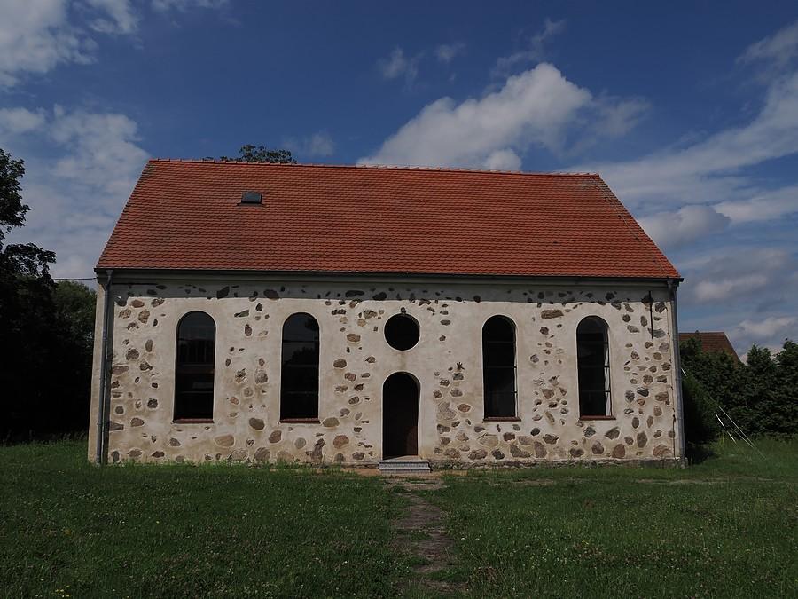 Kościół pod wezwaniem Najświętszego Serca Jezusa, gotycki z XV wieku w Smogórach