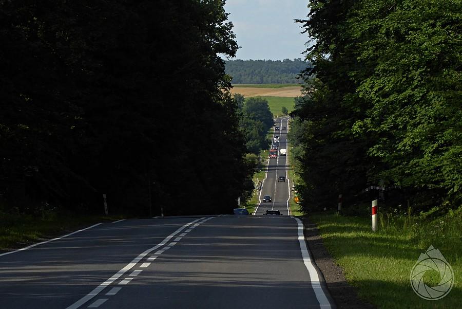 pofalowany wyjazd na północ od Sanu