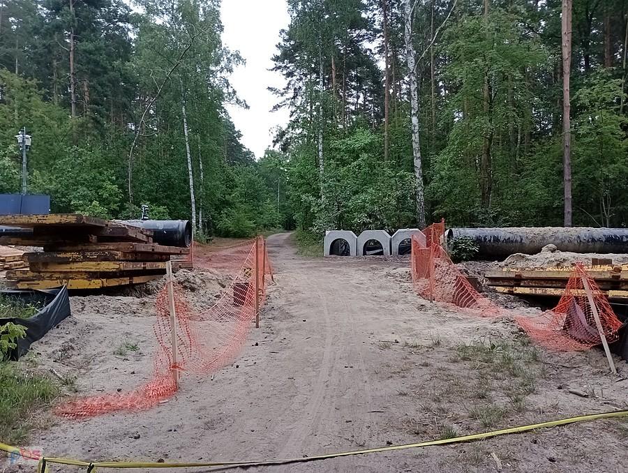 Przejazd przez budowę gazociągu