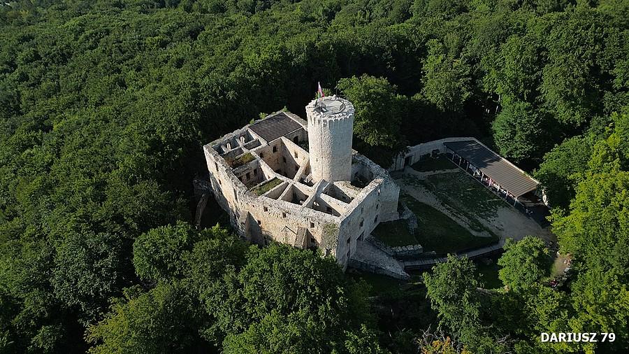 Zamek Lipowiec w Babicach