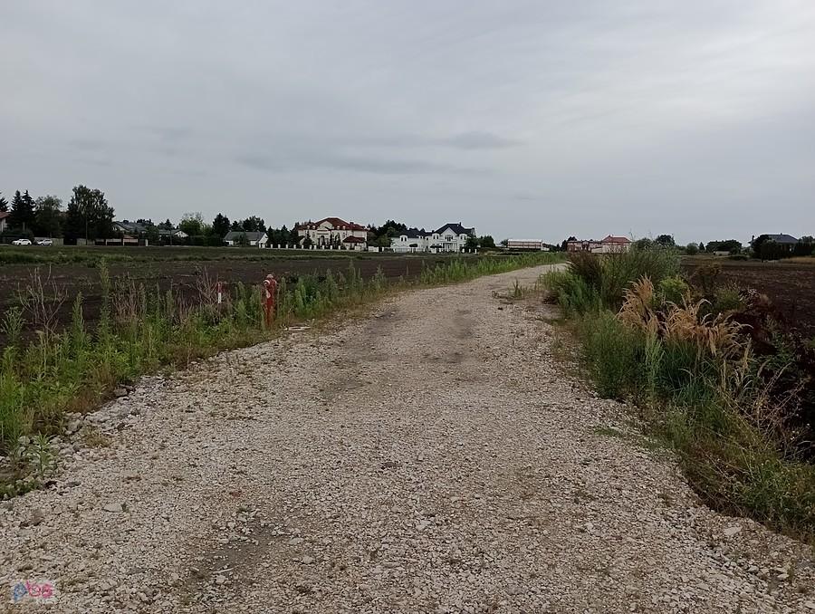 Szutrówka przez pola