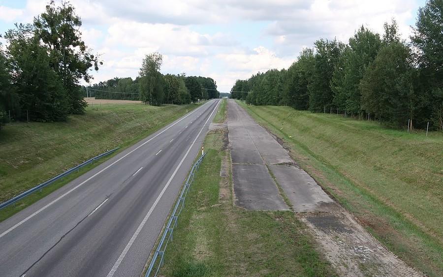 Pozostałości po niedoszłej autostradzie do Królewca