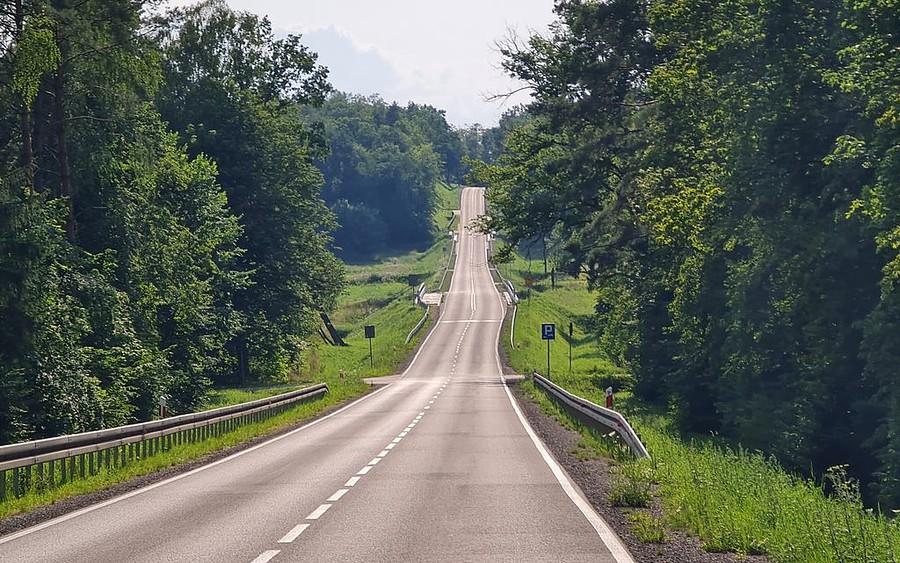 Ostatnia długa prosta i podjazdowa do Fromborka