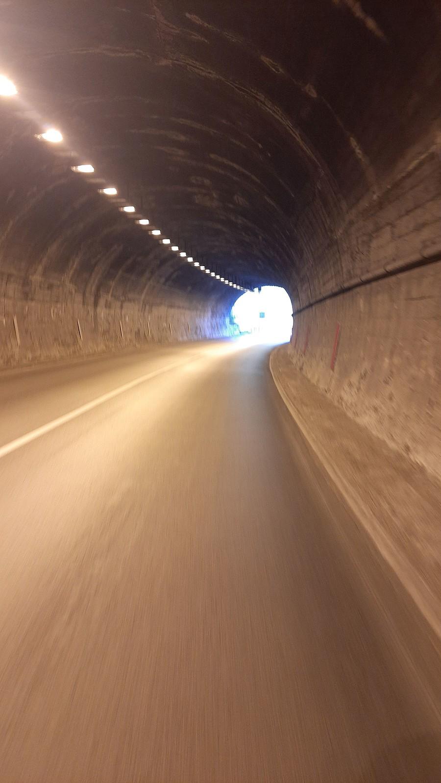 Jak Serbia, to i tunele.