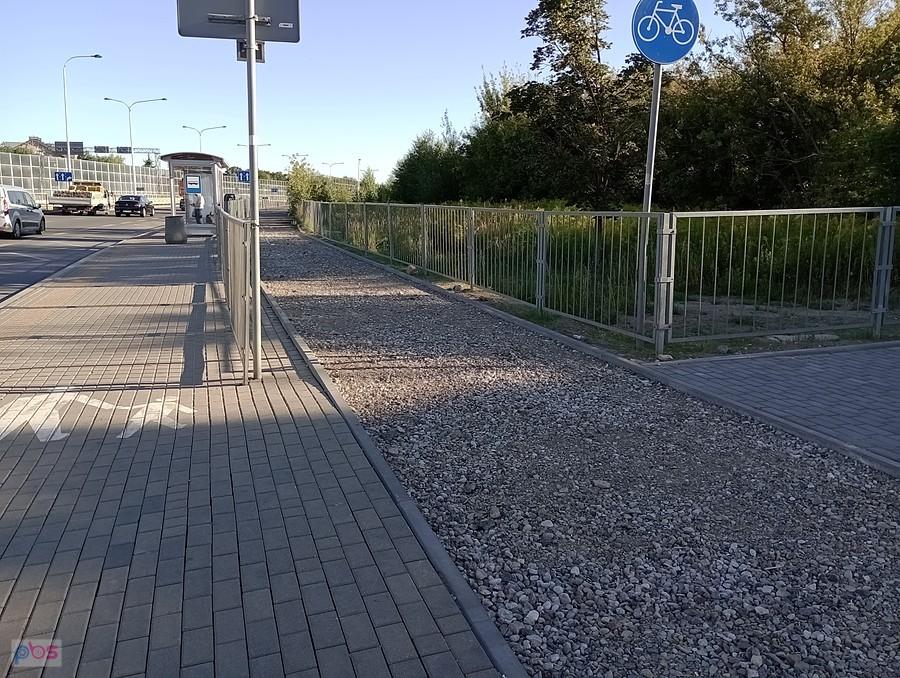 Zakończyli "wykopki" na ddr przy Lazurowej / Połczyńskiej. teraz odbudowują ddr