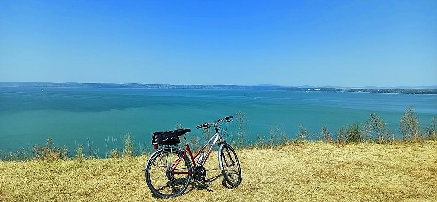 Balaton. Klifowy odcinek wybrzeża