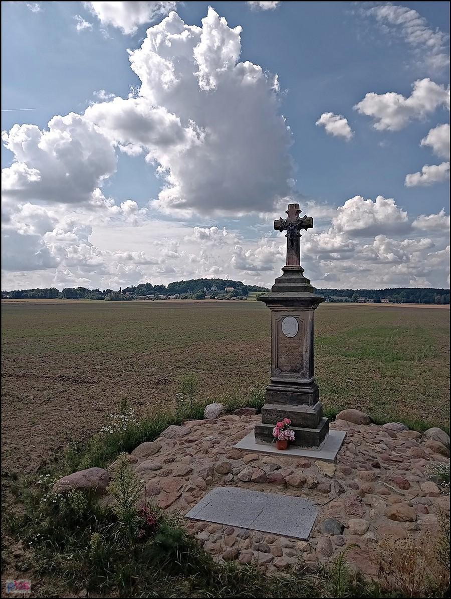 Kapliczka polna w BG