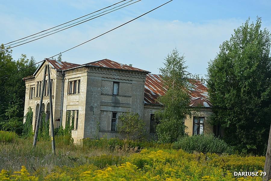 Dwór Dąbskich z XIX wieku w Zaborów