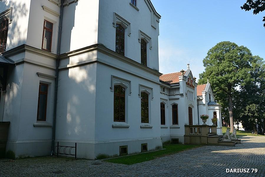 Dwór w Szczurowej