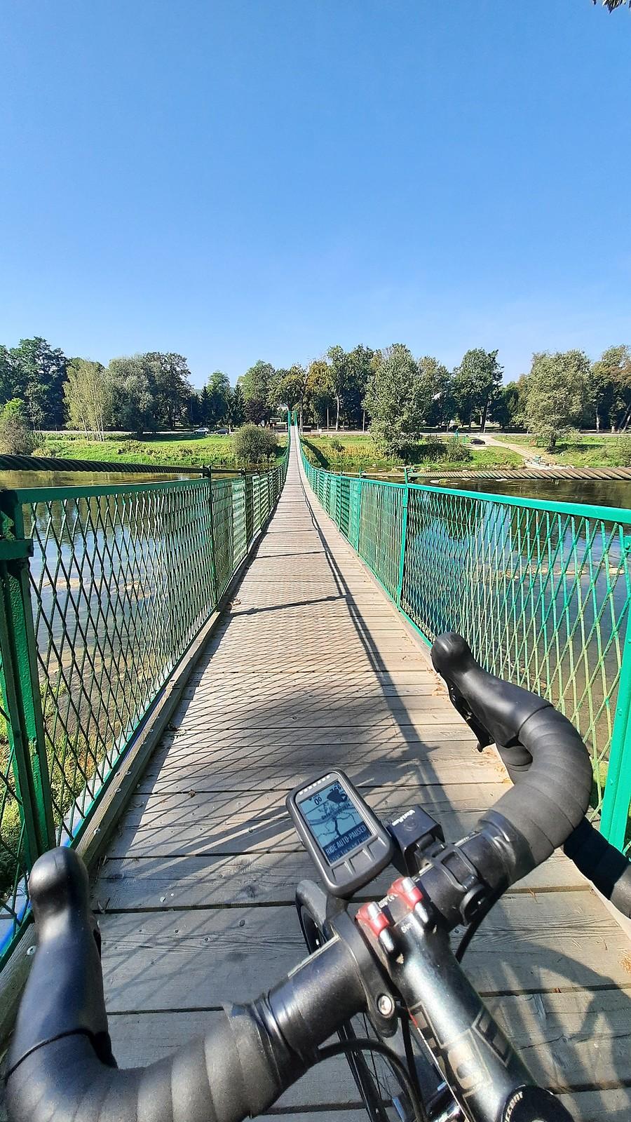 Kładeczka nad Sanem, Wybrzeże.