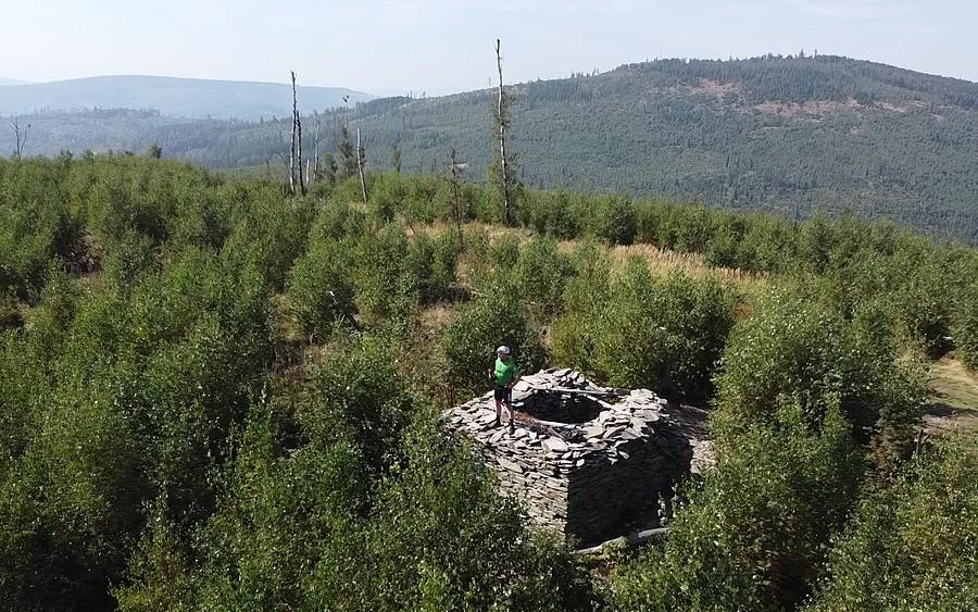 Na Srebrnej Kopie. Fajna miejscówka (by dron)