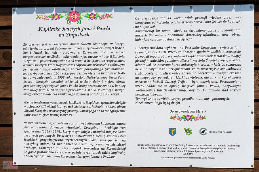 Tablica informacyjna kapliczki w Koszęcinie