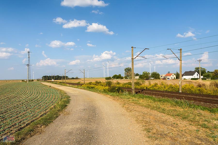 Linia kolejowa D29-152 (Paczyna - Lubliniec), szlak Toszek Północ - Czarków we wsi Wiśnicze.