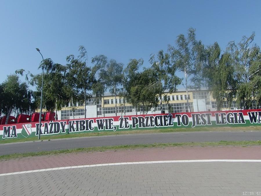 ... każdy kibic wie że przecież to jest Legia Warszawa