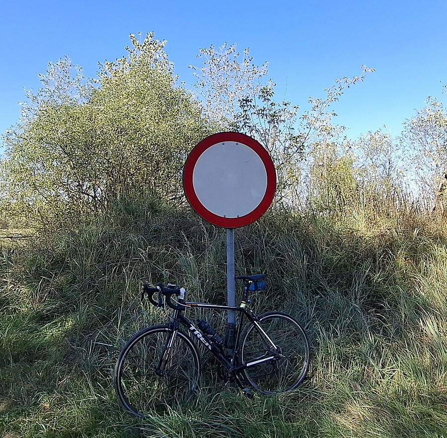 Aż dziw, że nie tylko rowerom :)