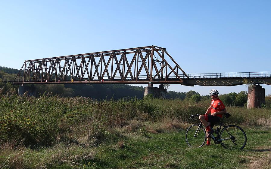 Klasyczny już postój przy moście w Stobnicy