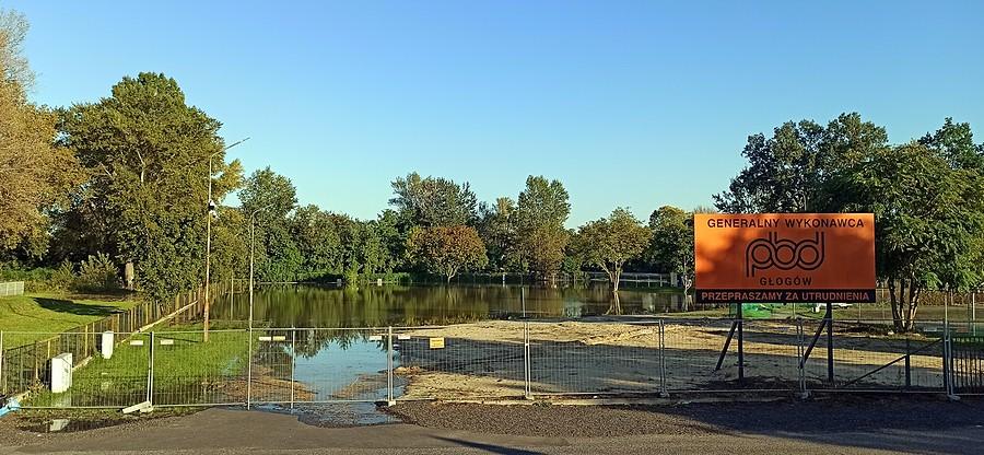 Odra wdziera się na Ostrów Tumski w Głogowie
