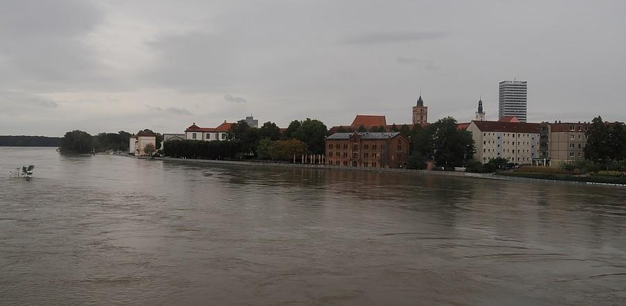 Frankfurt nad Odra i rozlana Odra