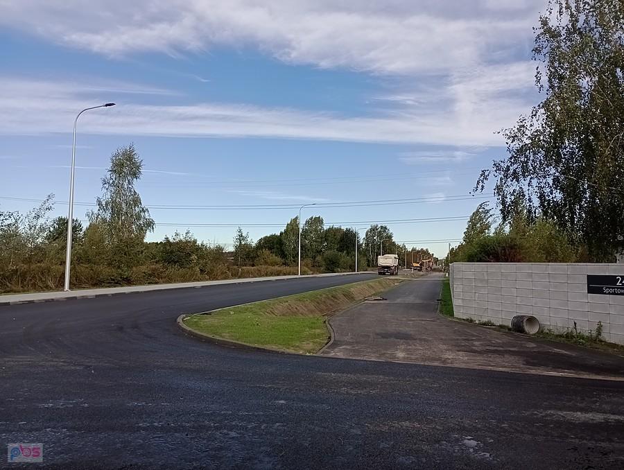 Nowa, jednak asfaltowa, ddr/chodnik z Zielonek do Lipkowa