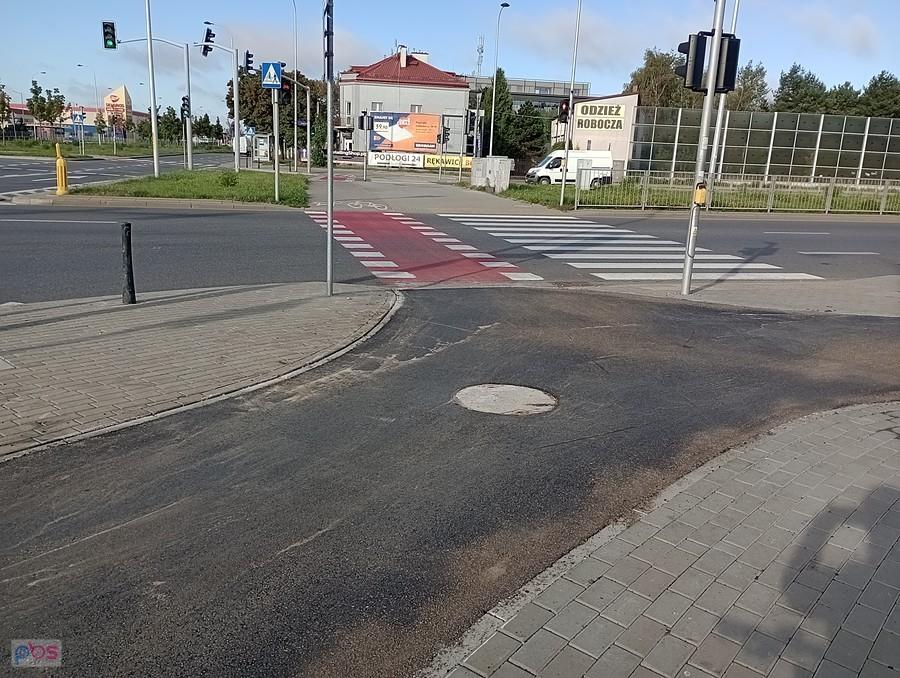 Wylali asfalt na ddr przy Lazurowej. Można wreszcie spokojnie przejechać.