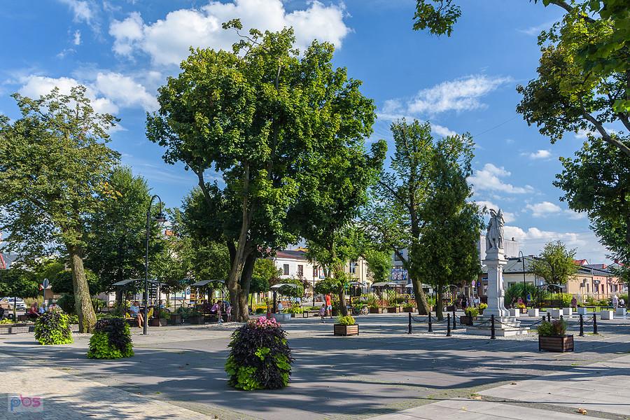 Plac Wolności - Włoszczowa