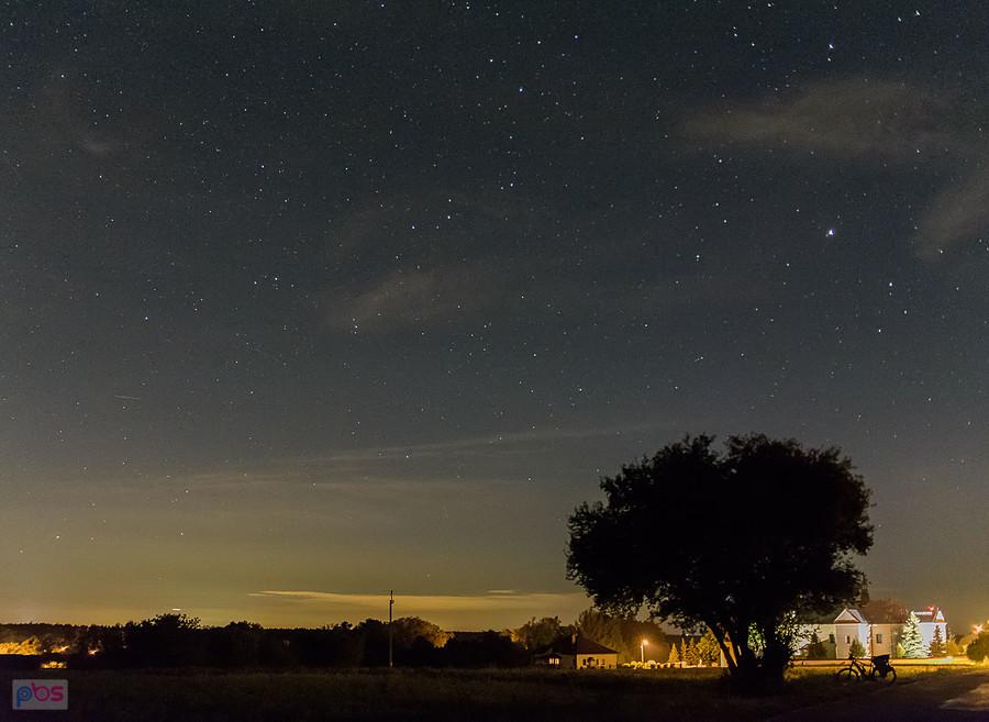 Nocne niebo nad Przyłękiem - godz. 22:30...a do domu z tego miejsca jeszcze miałem 50 km :)
