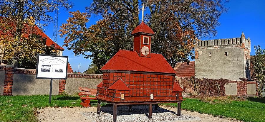 Makieta nieistniejącego kościoła ewangelickiego w Dalkowie