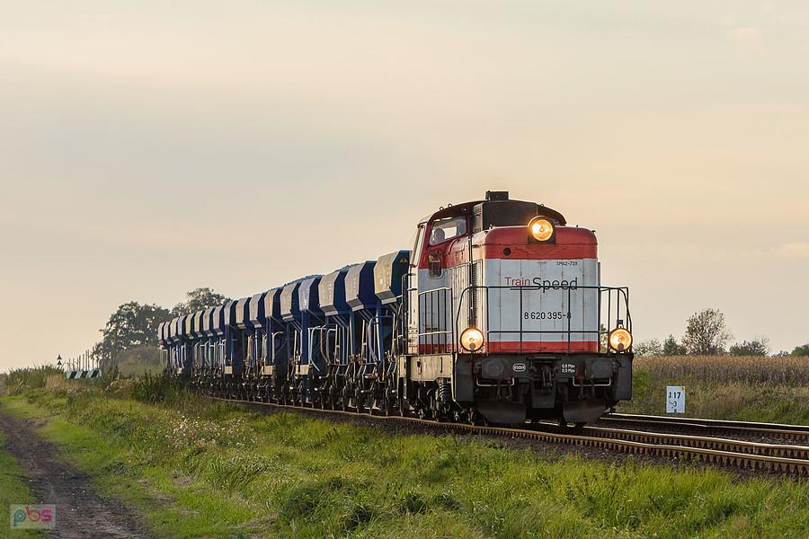 SM42-739 jedzie szlakiem: Nowy Świętów - Prudnik, linia D29-137.