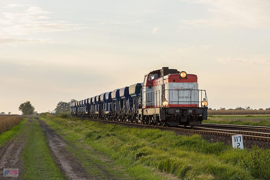 SM42-739 jedzie szlakiem: Nowy Świętów - Prudnik, linia D29-137.