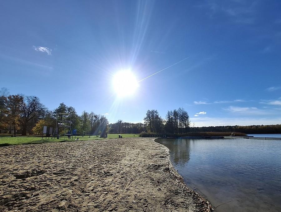 Plaża przy Jeziorze Strzeszyńskim