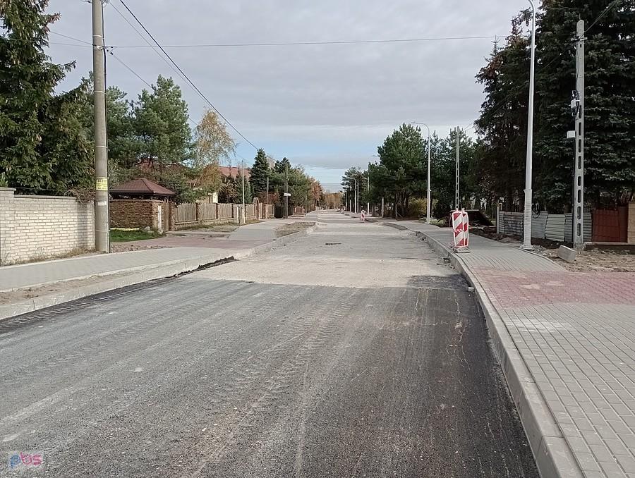 Dalej też utwardzone tłuczniem, już można przejechać