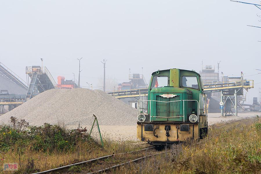401Da-467 stoi na bocznicy Kopalni Surowców Mineralnych "BYCZEŃ", zakład Kopalnia Paczków.