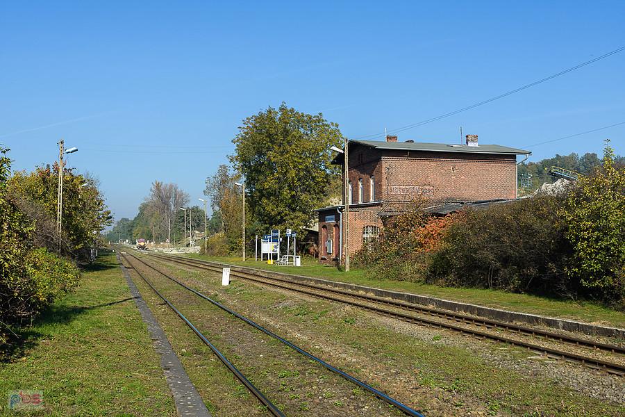 Doboszowice - przystanek osobowy i ogólnodostępna bocznica szlakowa na linii D29-137.