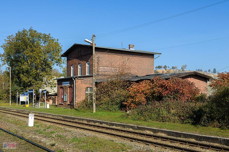 Doboszowice - przystanek osobowy i ogólnodostępna bocznica szlakowa na linii D29-137.