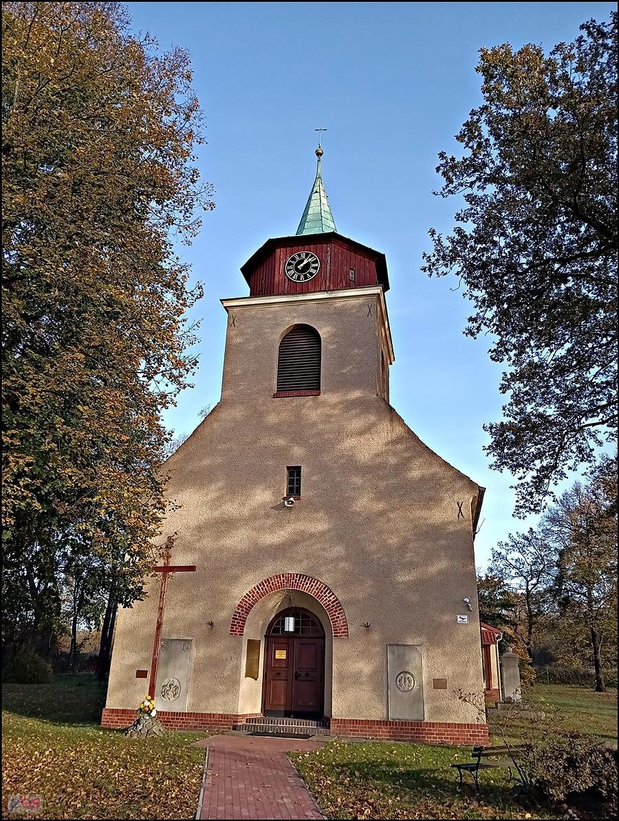Kościół w Trestnie