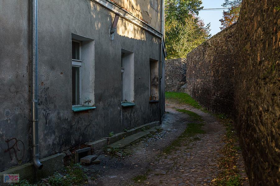 Boczna uliczka za Bramą Kłodzką w Paczkowie