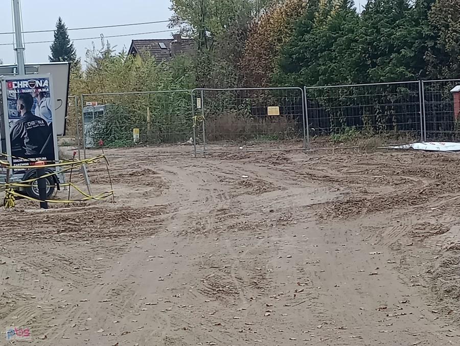 A tu na końcu od Latchorzewa taka przykra niespodzianka. Do tego rozwył się alarm, widać zbyt długo stałam