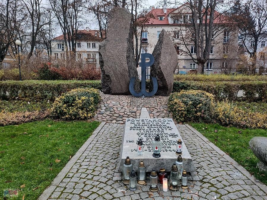 Pomnik w Parku Dreszera - Mokotów Walczący 1944