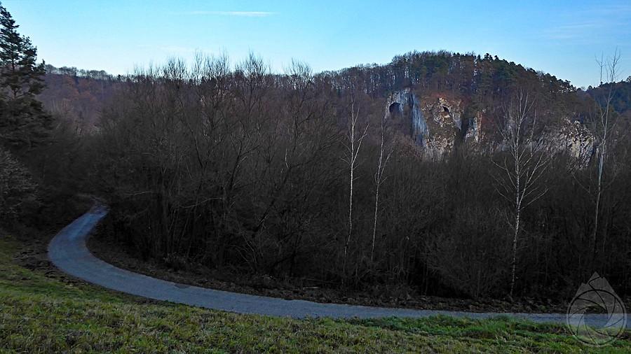 brukowana droga nad Doliną Prądnika