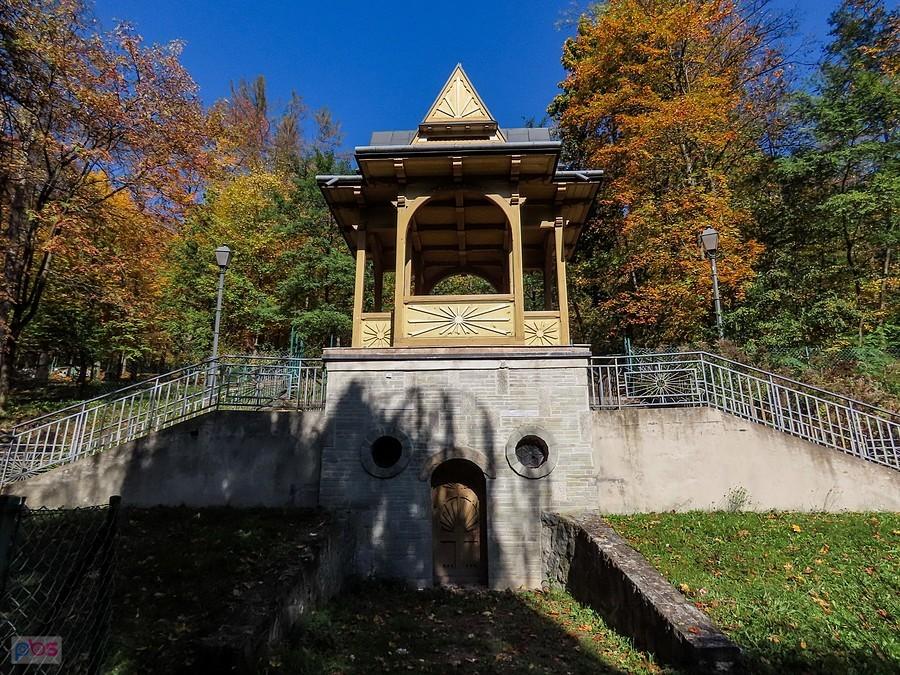 Szczawnica - altana widokowa w Parku Dolnym