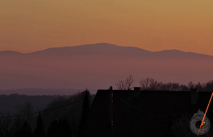 Babio Góra nad smogiem