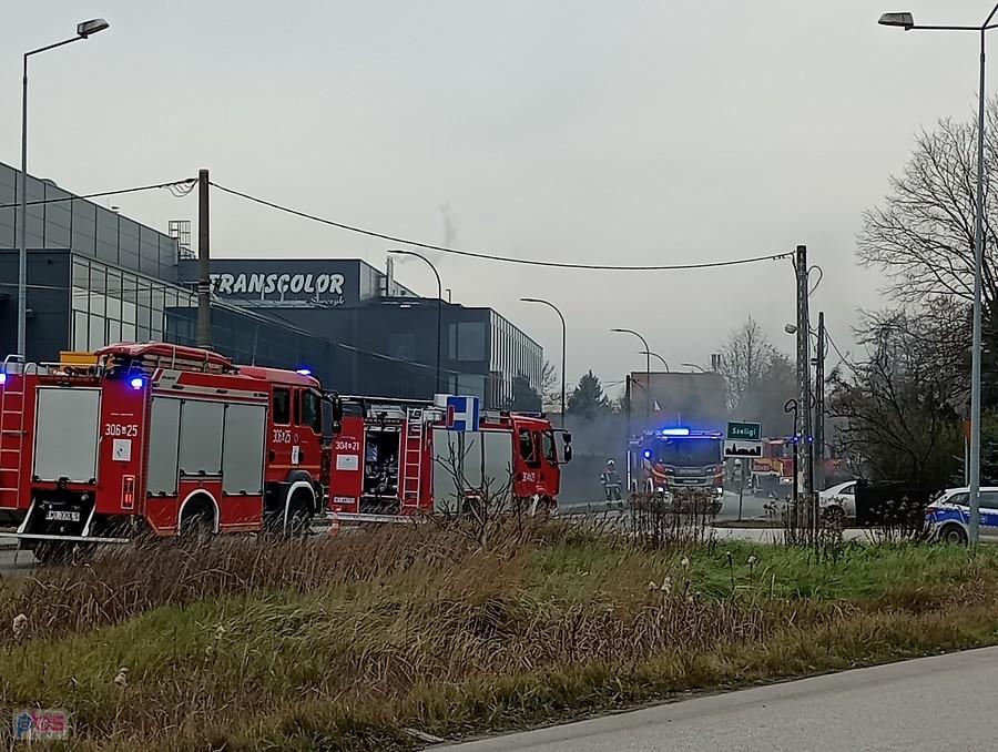 Coś paliło się przy Transcolorze w Szeligach. Było kilka wozów strażackich i policja. Drogę zamknięto, musiałam zawrócić