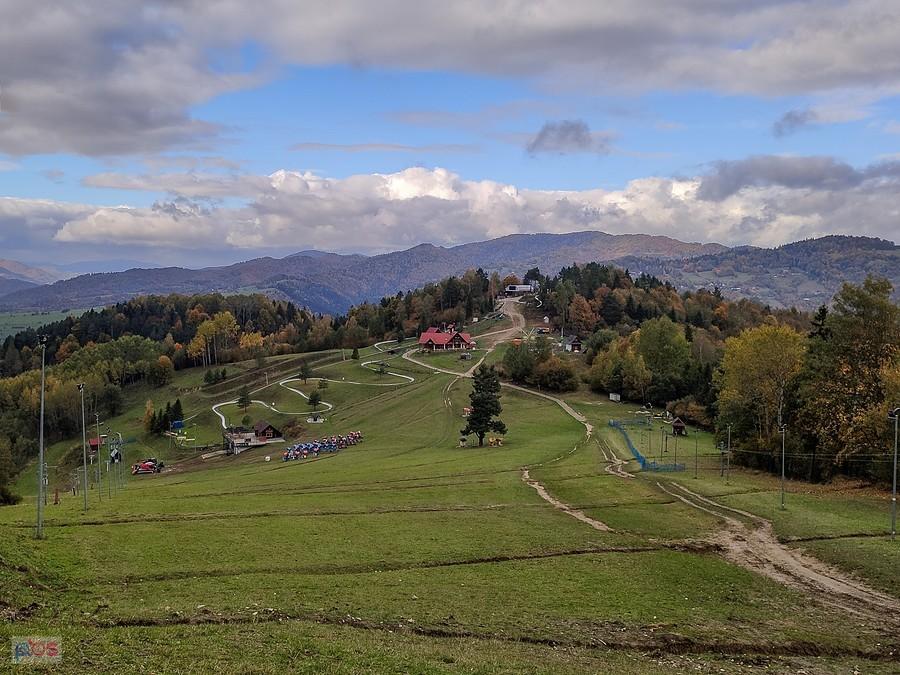 Chmury rozchodzą się nad Maćkówkami